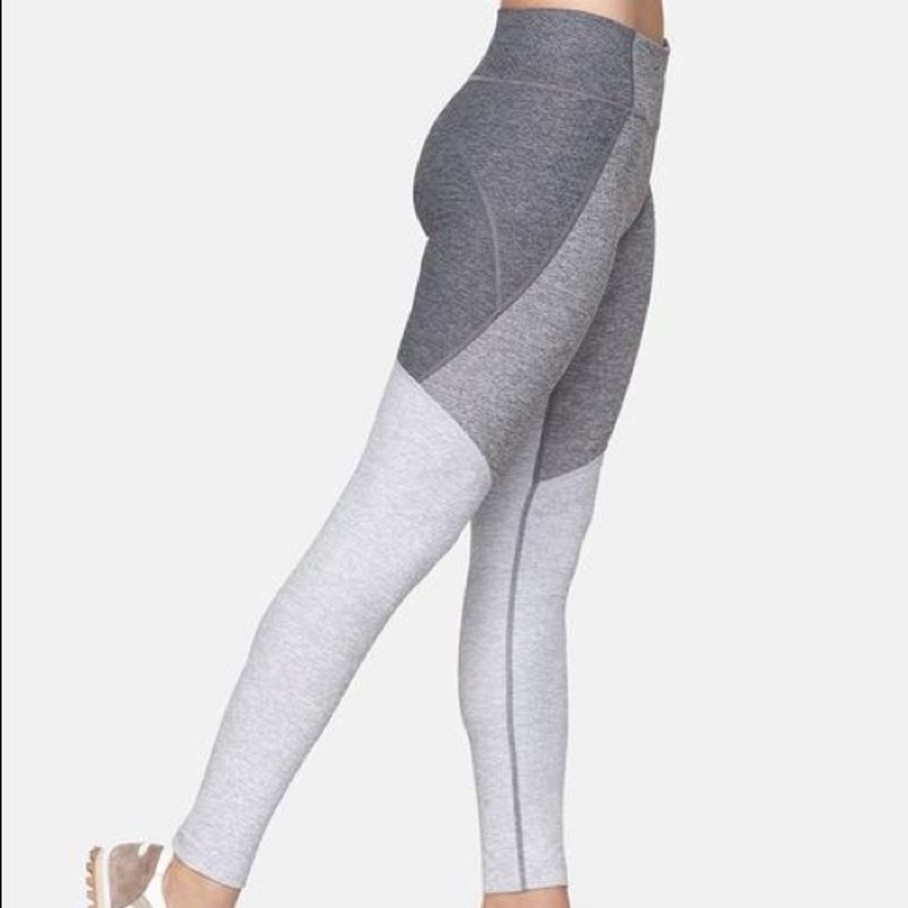 Outdoor Voices 7/8 Tri Tone Leggings